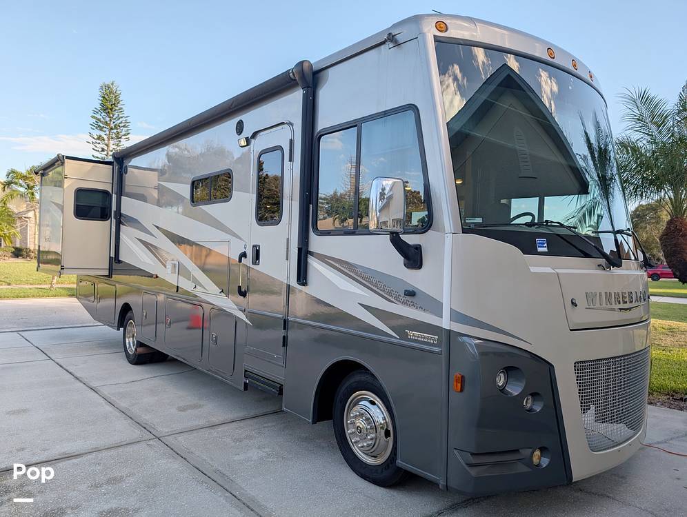 2022 Winnebago Vista 32M in merritt island FL