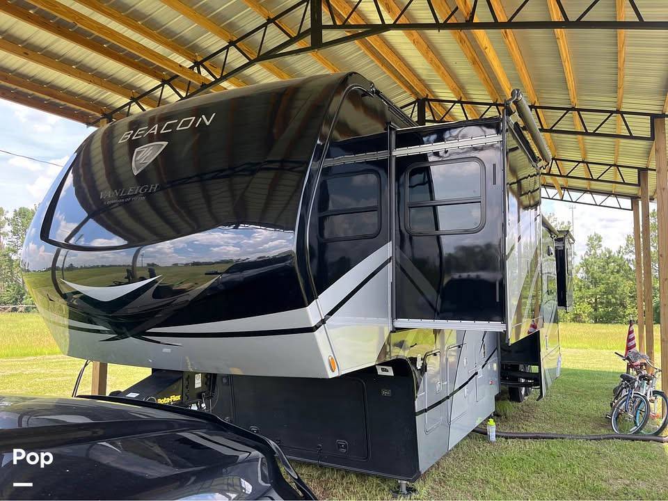 2022 Vanleigh Rv Beacon 42RDB in alma GA