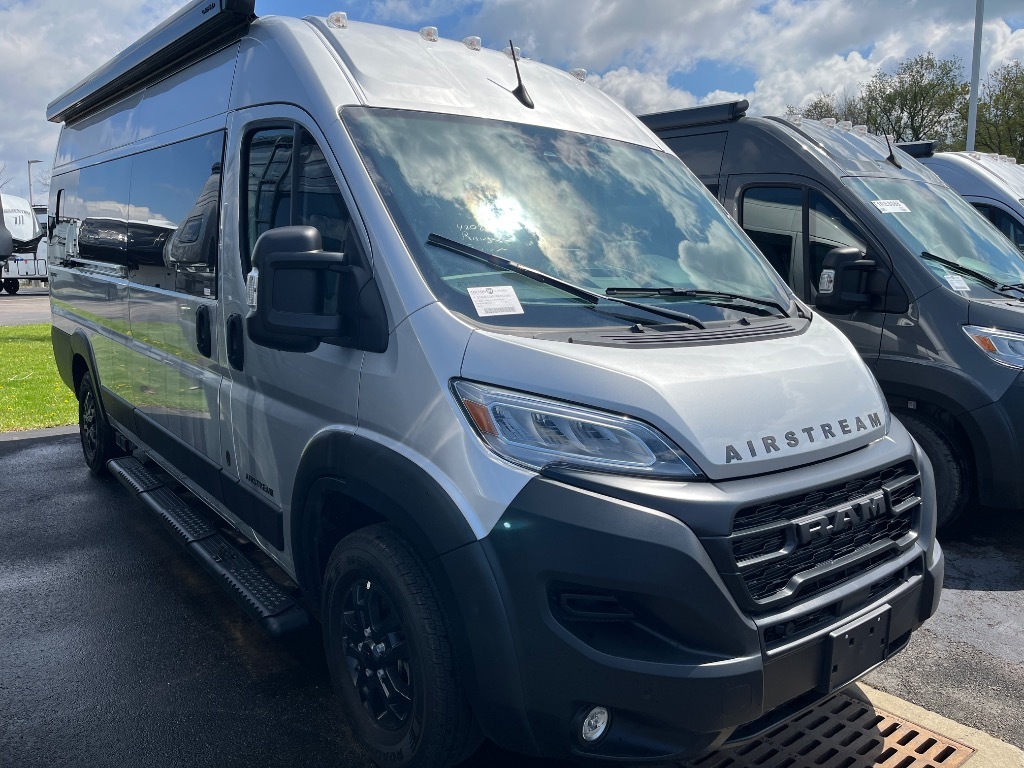 2026 Airstream Rangeline Touring Coach BASE in orchard park NY