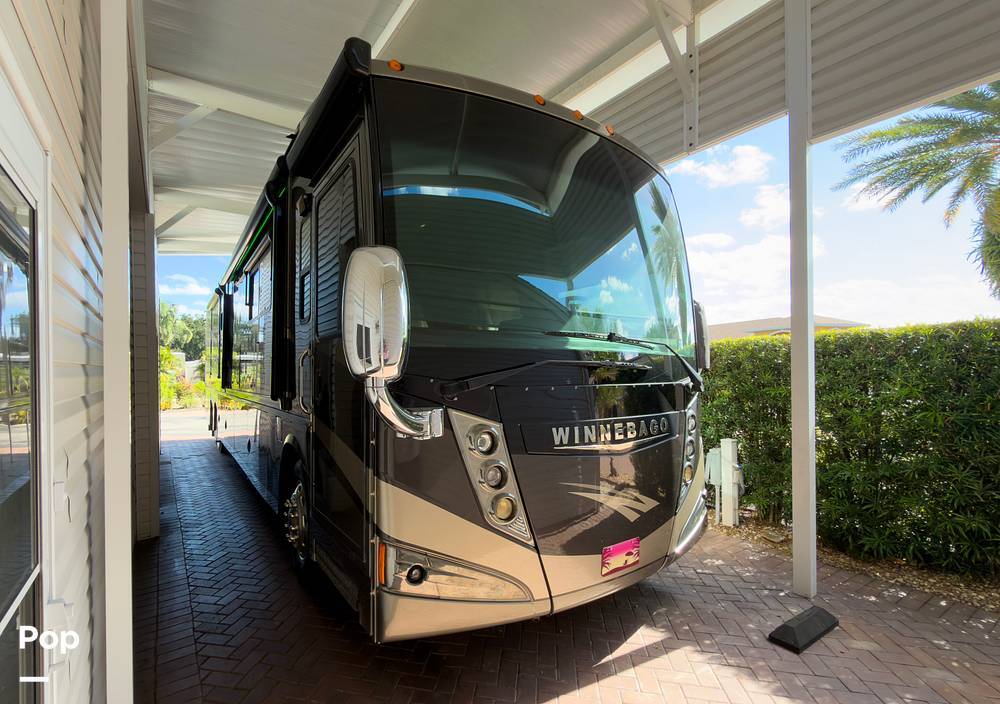2013 Winnebago Tour 42QD in davenport FL