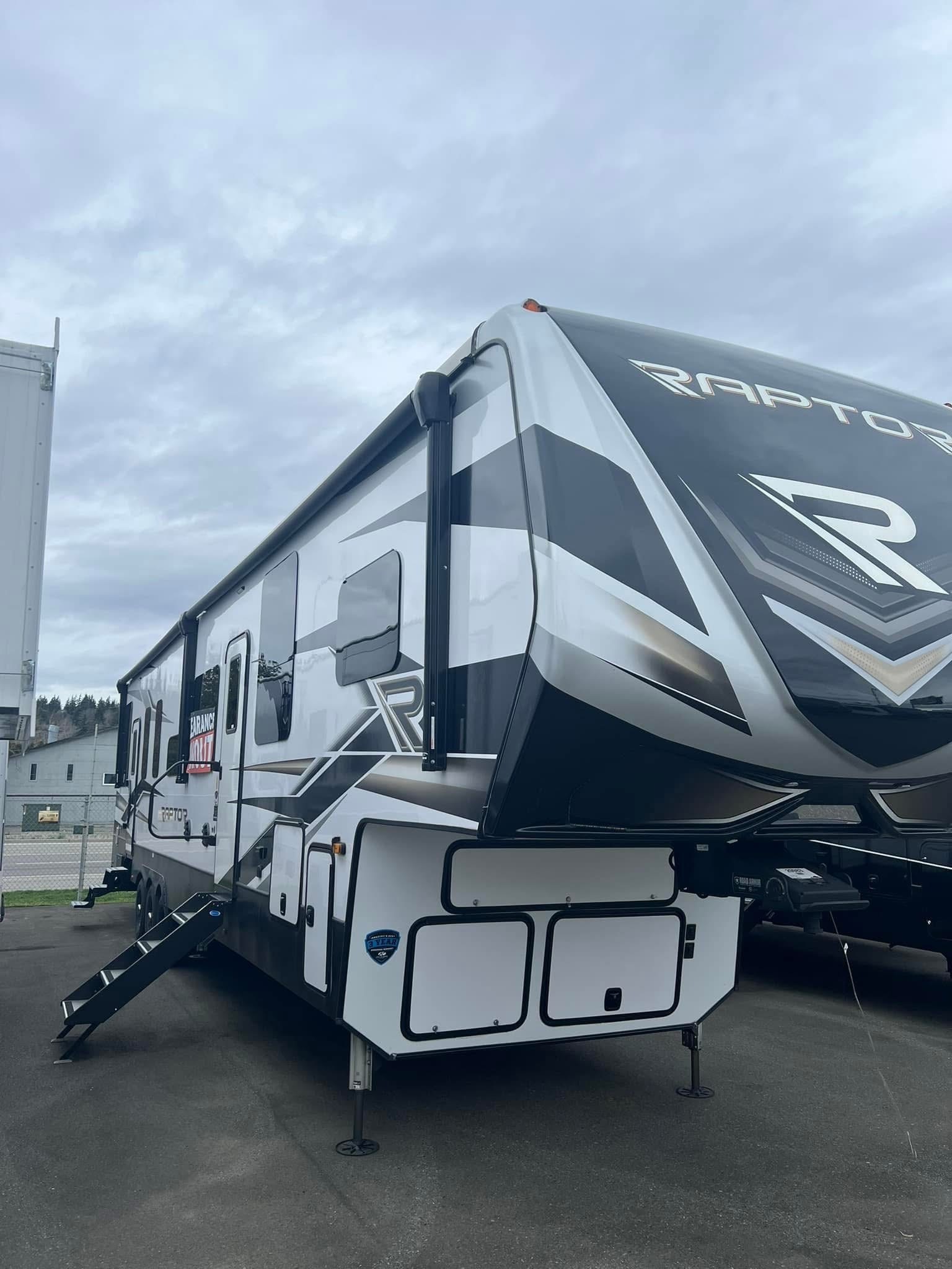 2023 Keystone RAPTOR 424 in griffin GA