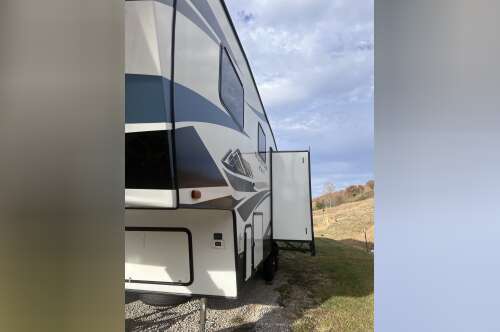 2021 Heartland MILESTONE M1 28BH in salt rock WV