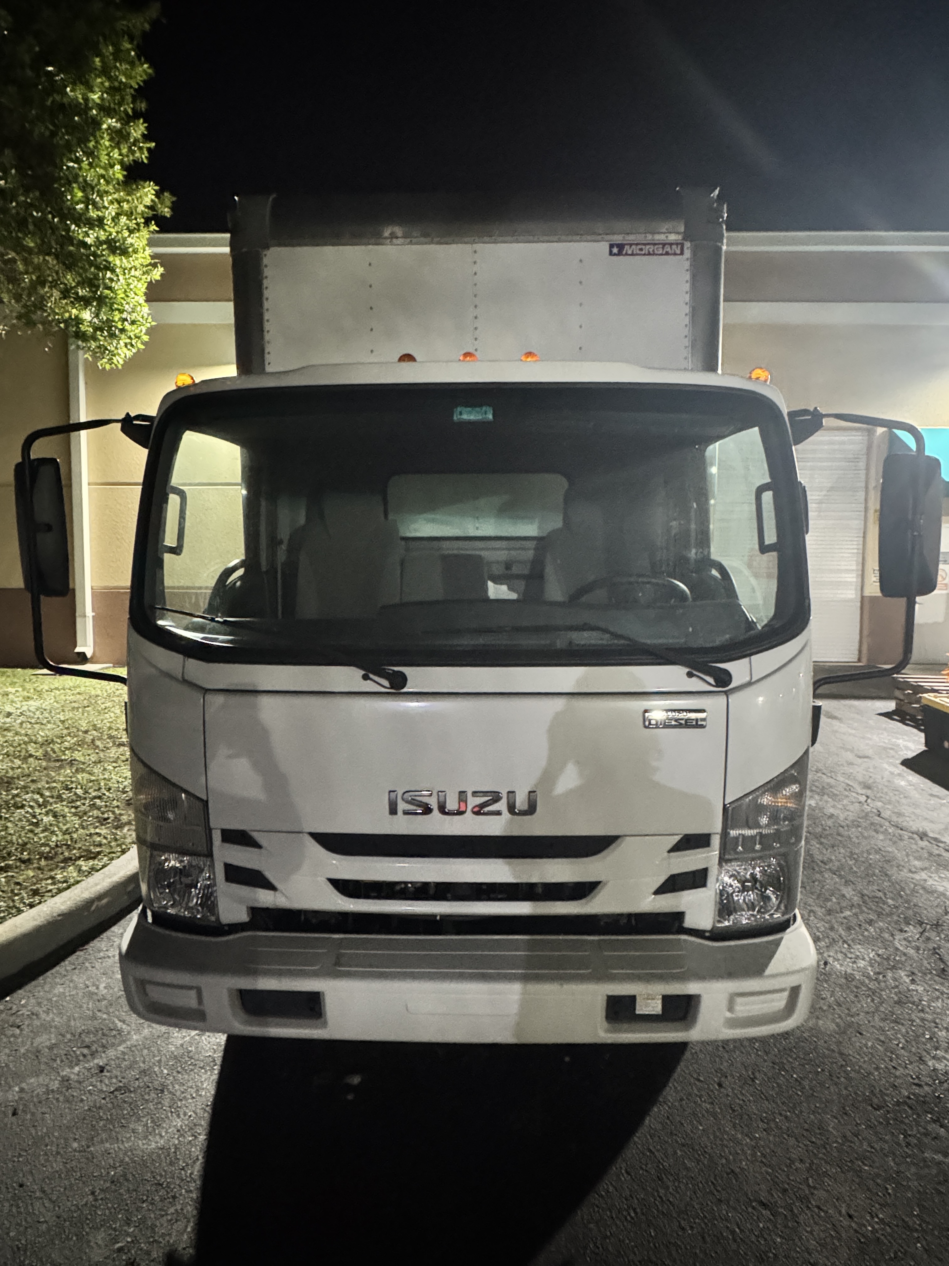 2022 ISUZU Nrr in Dania Beach, FL
