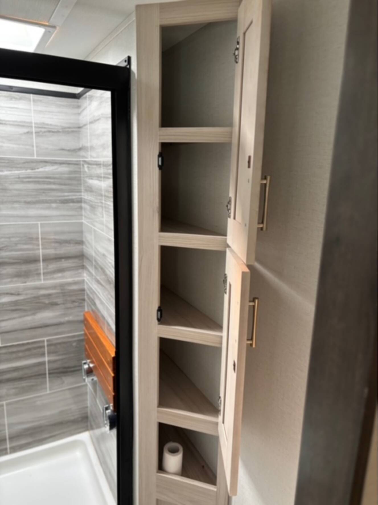 A photo of this 2021 Alliance Rv PARADIGM 390MP