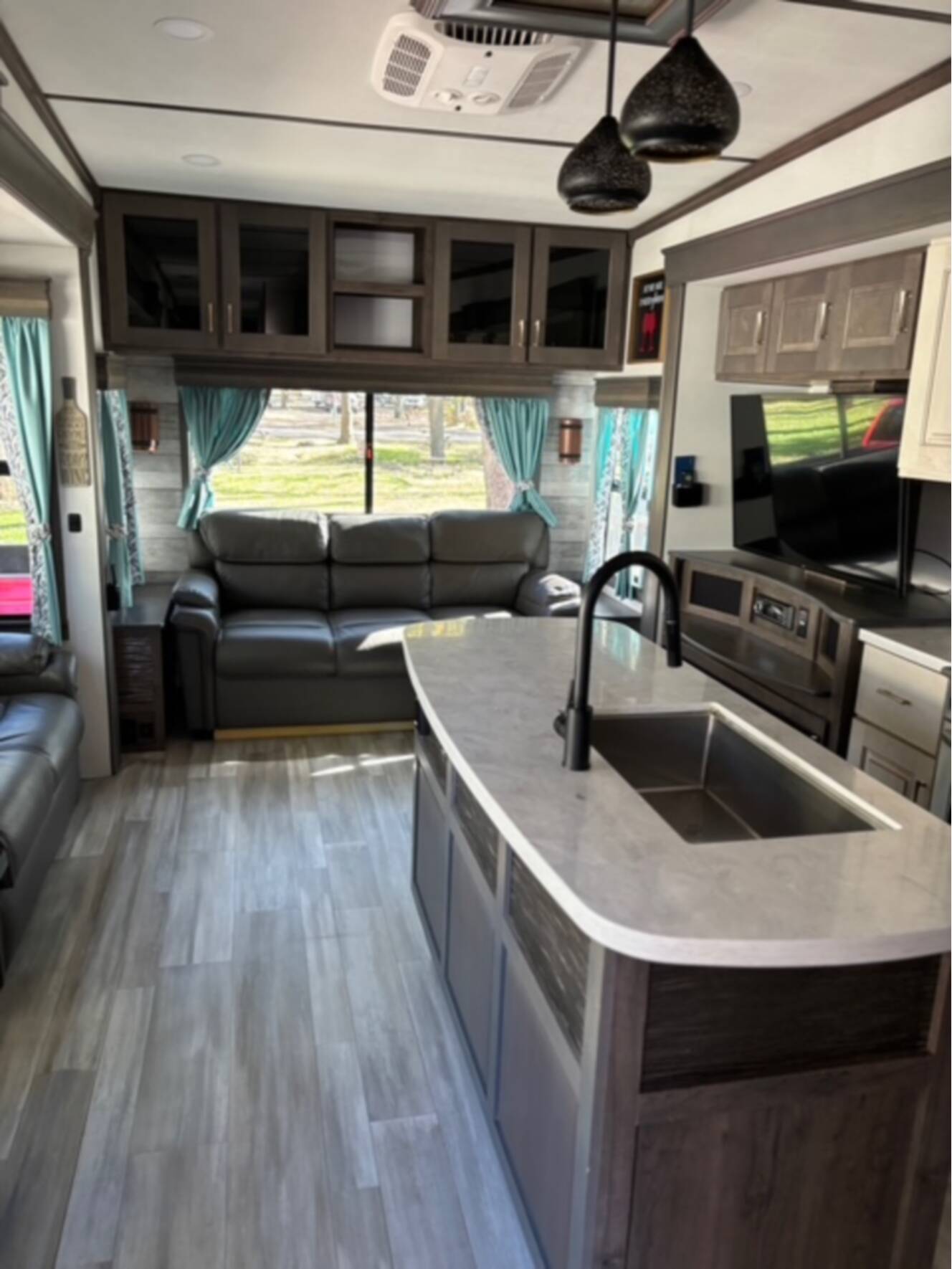 A photo of this 2021 Alliance Rv PARADIGM 390MP