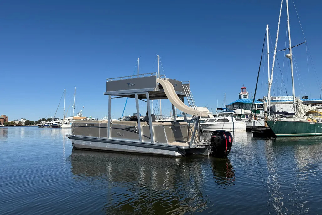 2023 Tahoe Pontoons Cascade Platinum Cruise Funship in yorktown VA