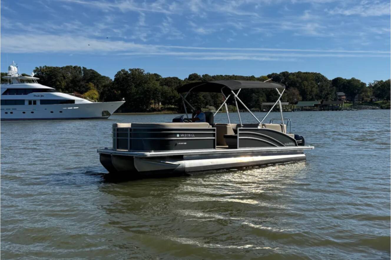 A photo of this 2024 Harris CRUISER 230