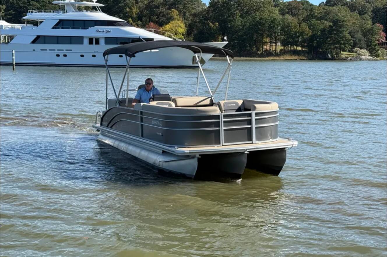 A photo of this 2024 Harris CRUISER 230