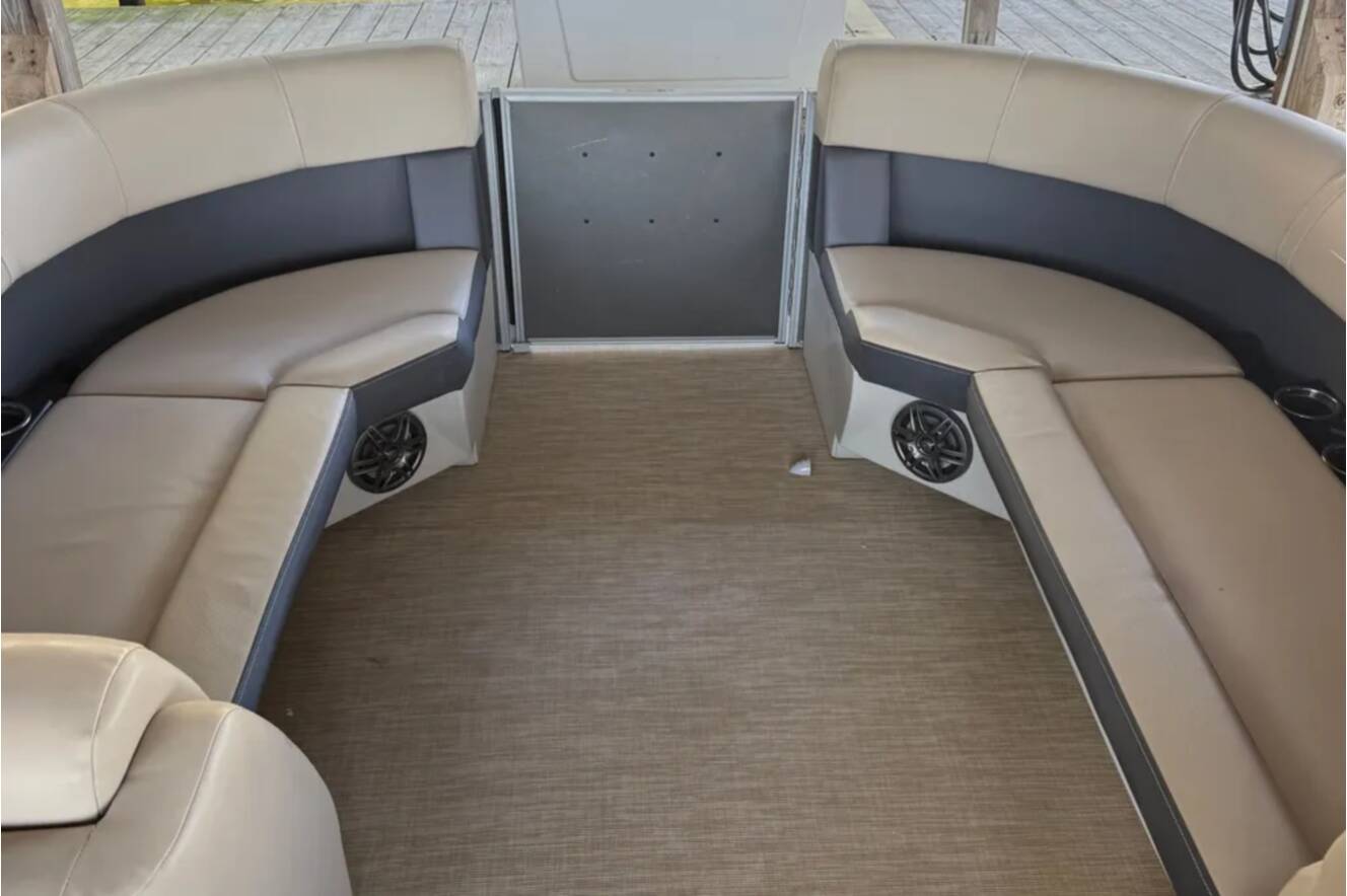 A photo of this 2024 Harris CRUISER 230