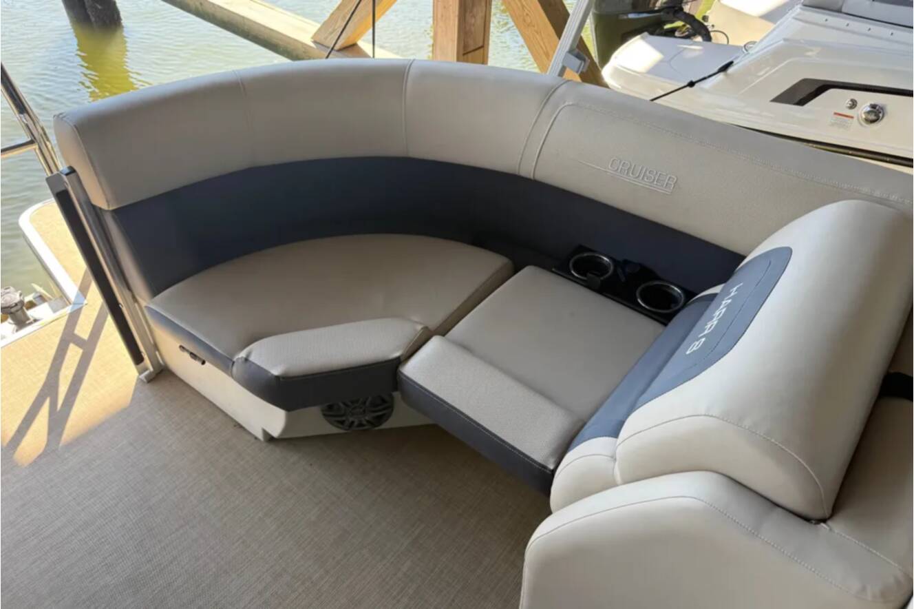 A photo of this 2024 Harris CRUISER 230