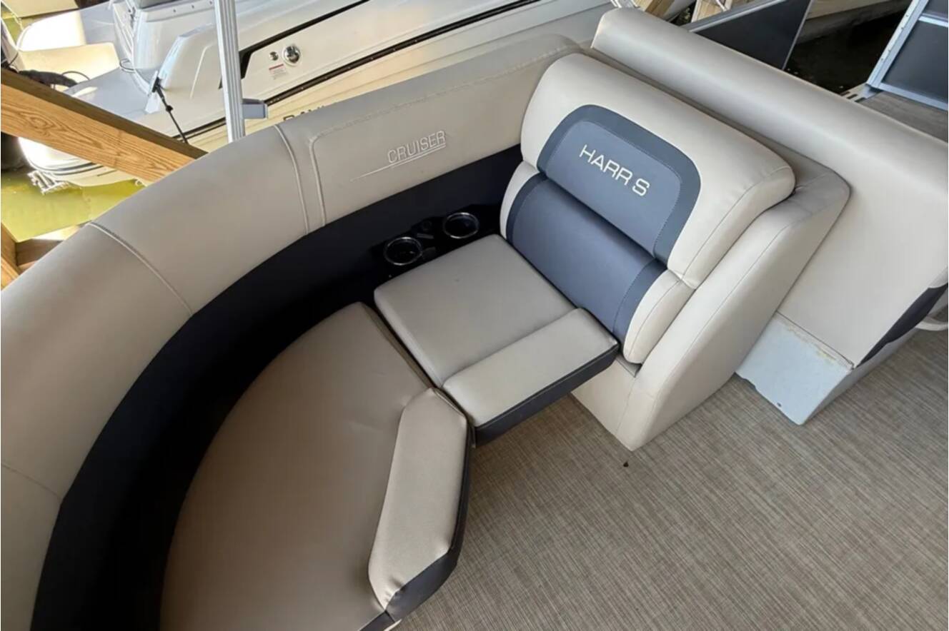 A photo of this 2024 Harris CRUISER 230
