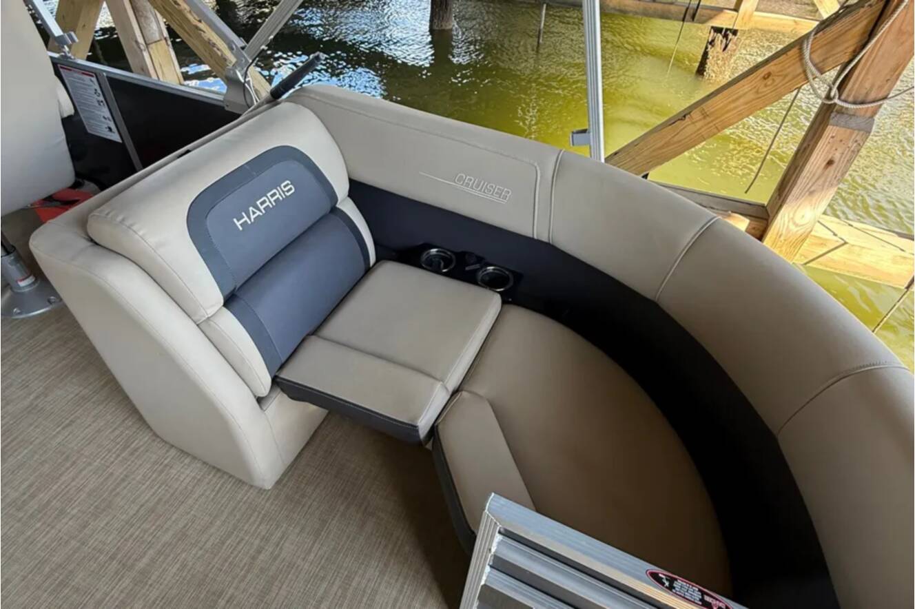A photo of this 2024 Harris CRUISER 230