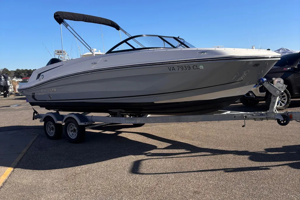 2024 Bayliner VR6 Bowrider OB NAN in yorktown VA
