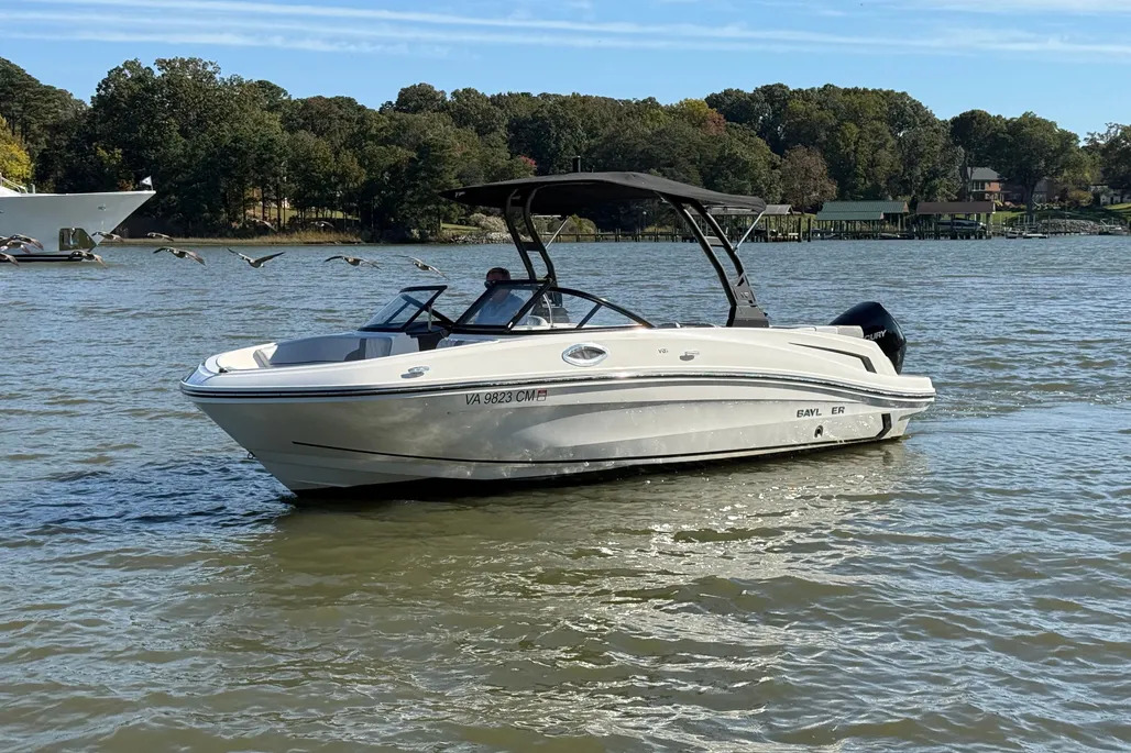 2025 Bayliner VR6 Bowrider OB NAN in yorktown VA