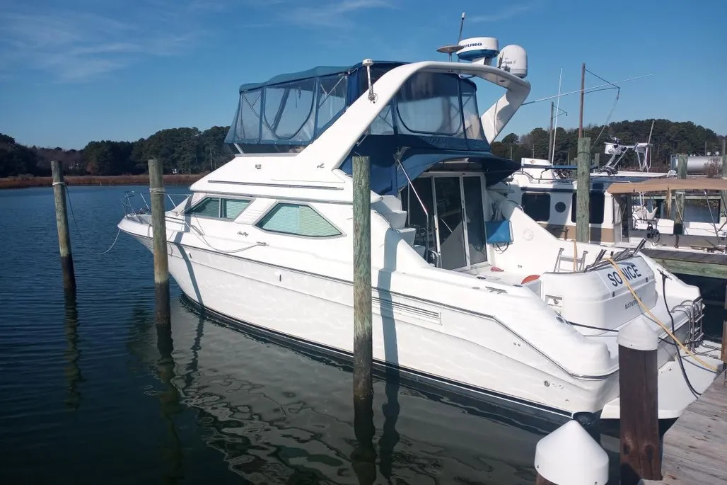 1995 Sea Ray 440 EXPRESS BRIDGE in yorktown VA