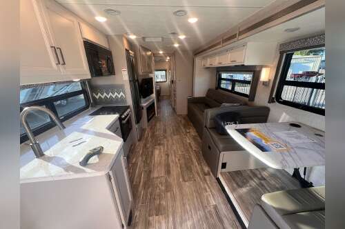 2024 Thor Motor Coach HURRICANE 34R in cleveland TX