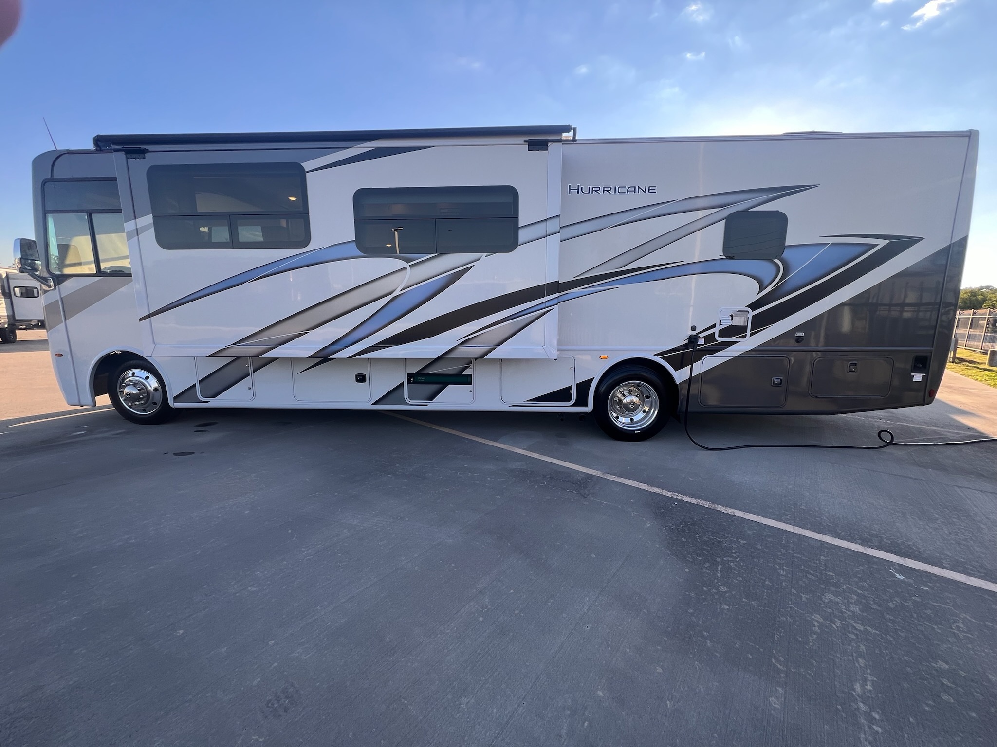 2024 Thor Motor Coach HURRICANE 34R in cleveland TX