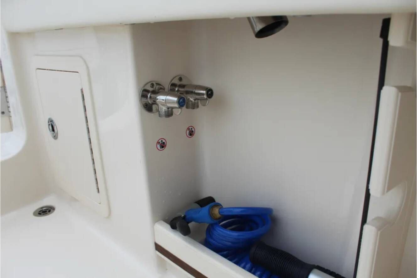 A photo of this 2023 Grady-White Freedom 335