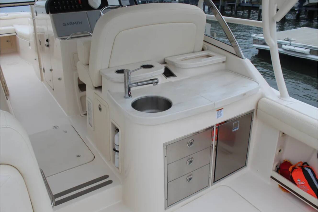 A photo of this 2023 Grady-White Freedom 335