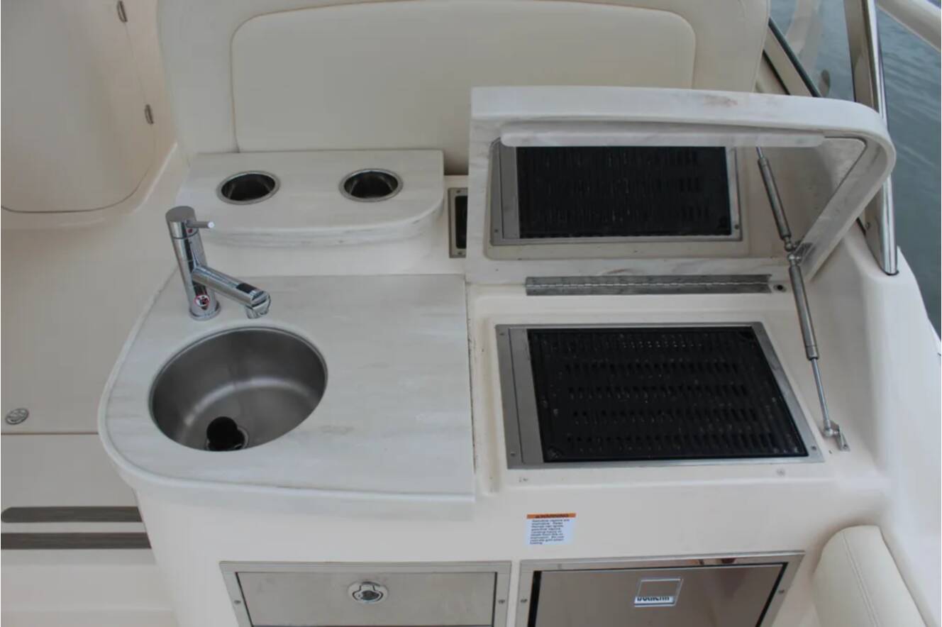 A photo of this 2023 Grady-White Freedom 335