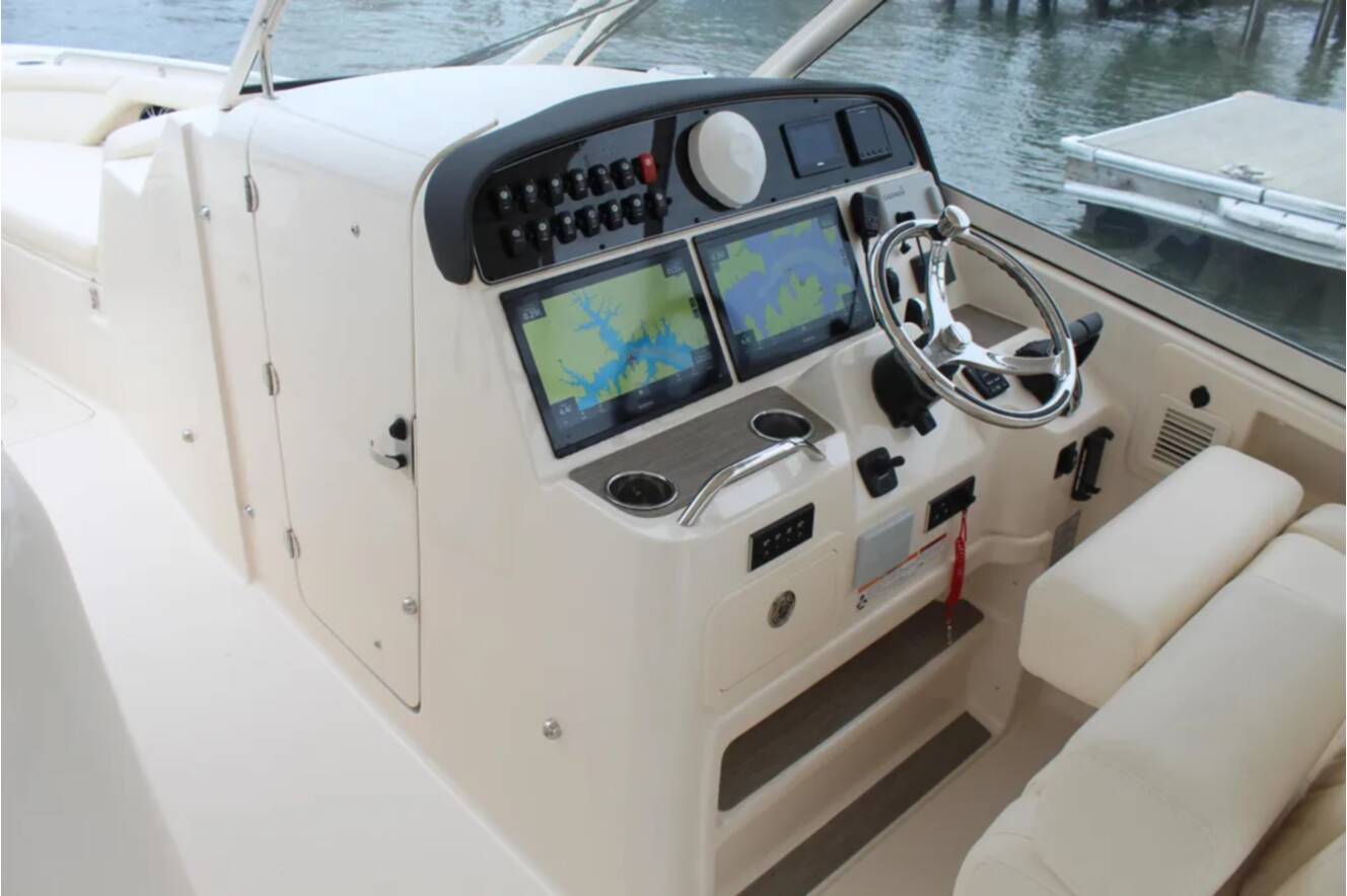 A photo of this 2023 Grady-White Freedom 335