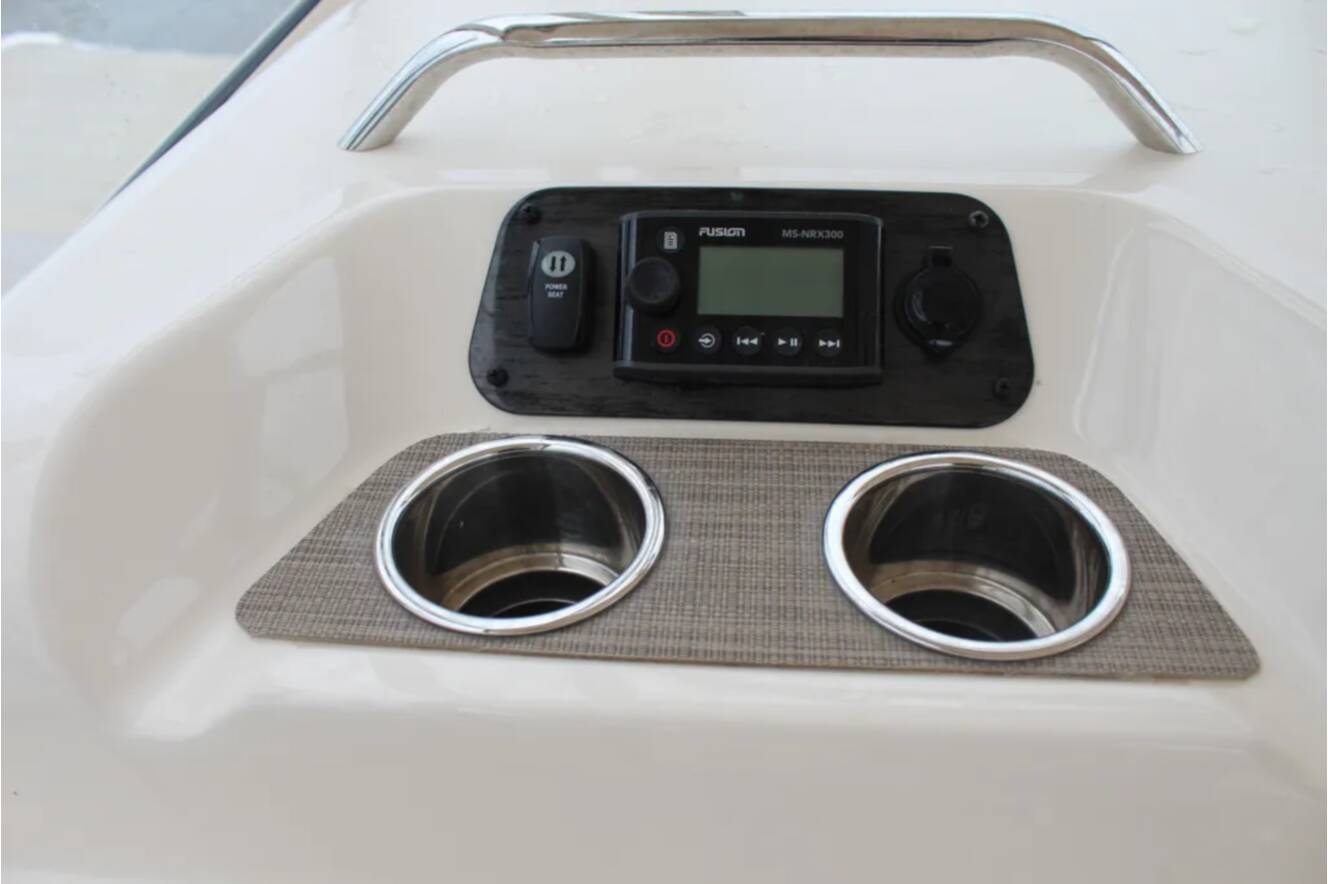 A photo of this 2023 Grady-White Freedom 335