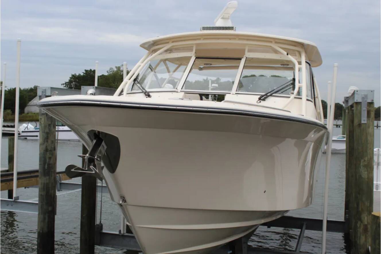 A photo of this 2023 Grady-White Freedom 335