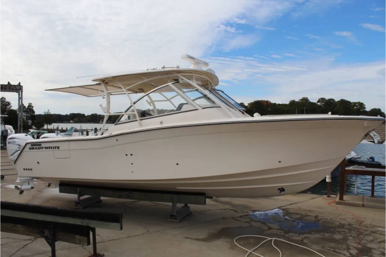 A photo of this 2023 Grady-White Freedom 335