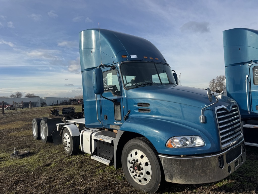 2013 MACK 600 in Yakima, WA