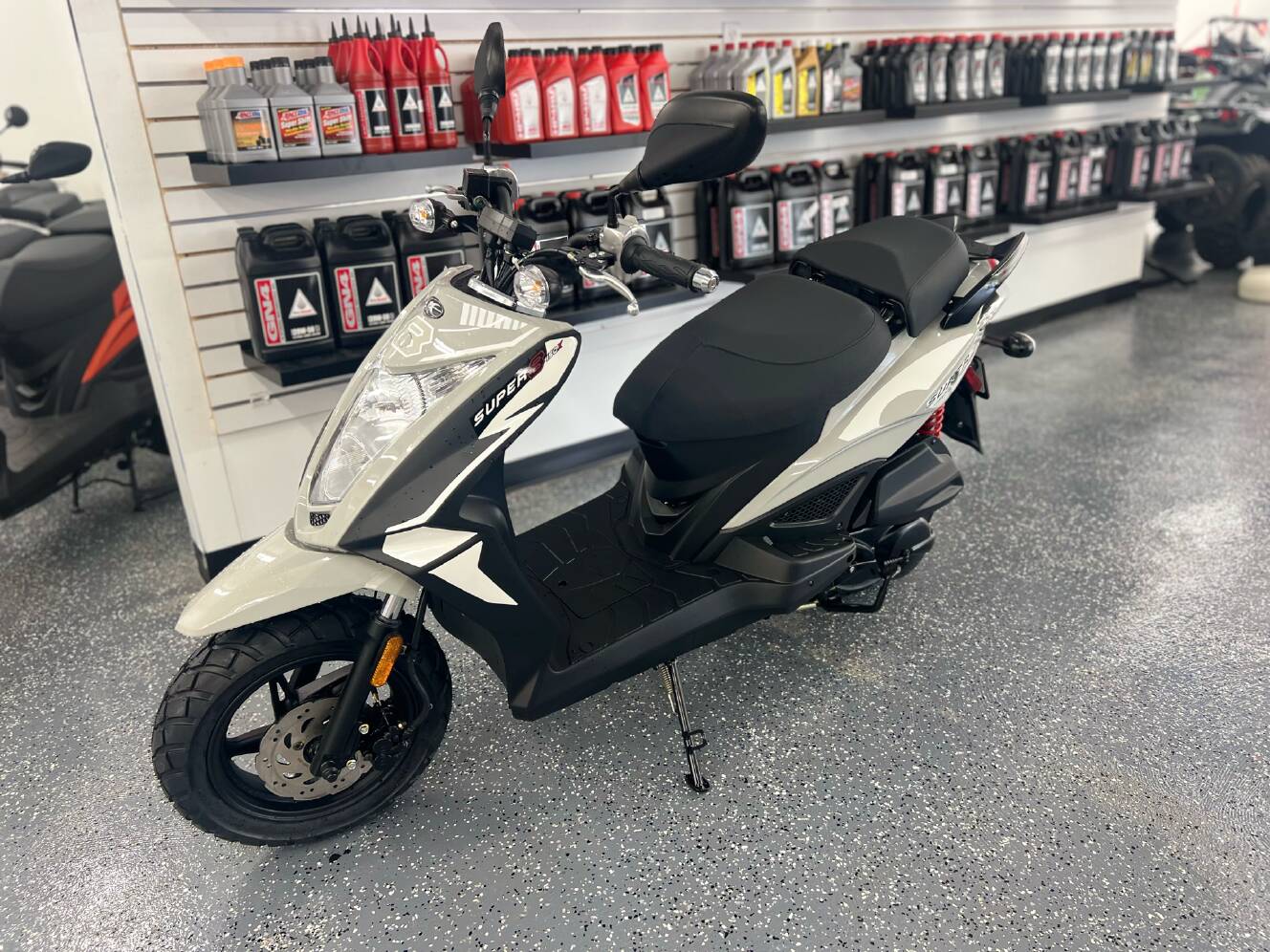 A photo of this 2023 Kymco Super 8 150X