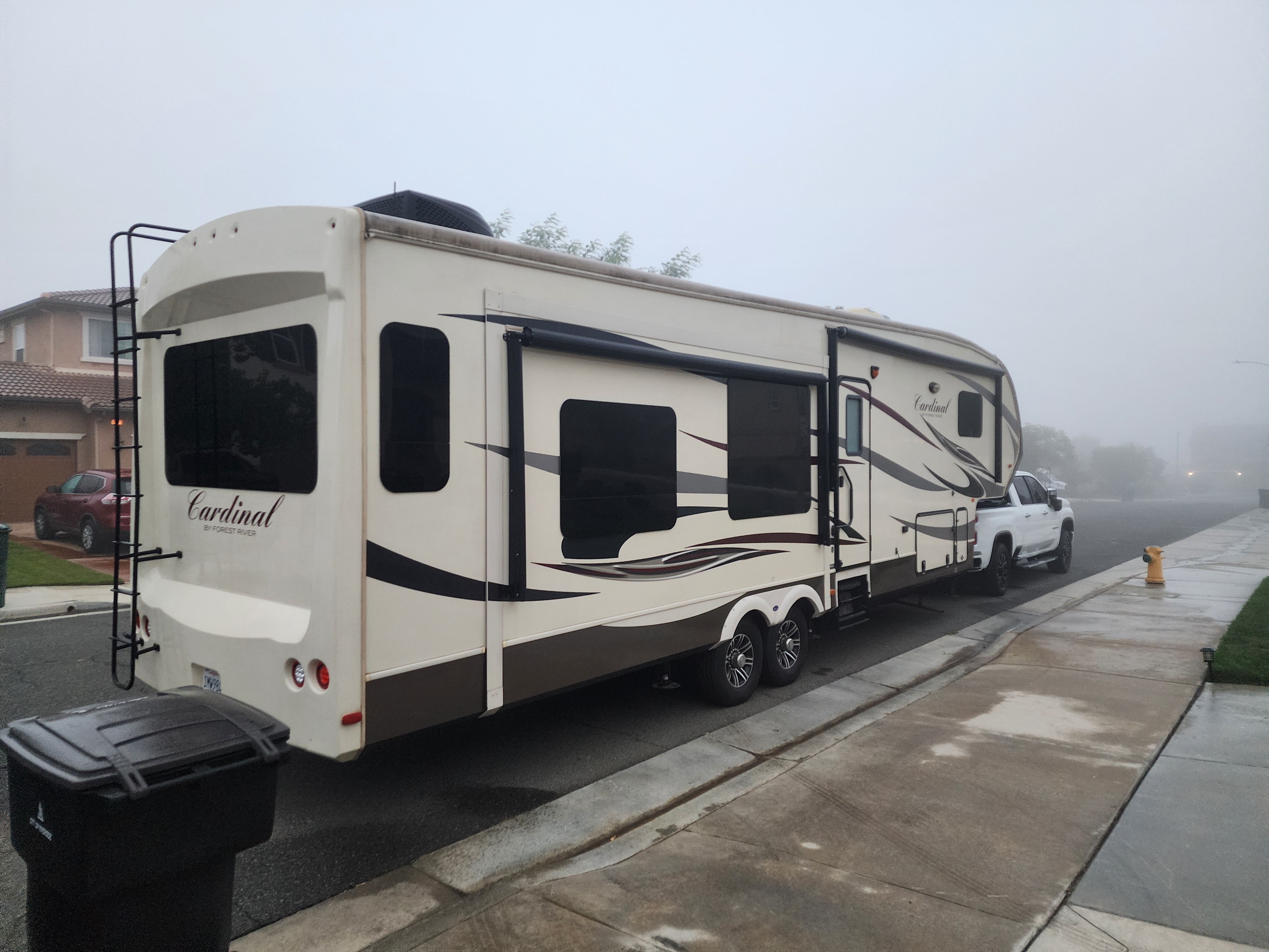 2016 Forest River CARDINAL 3850RLX in cathedral city CA