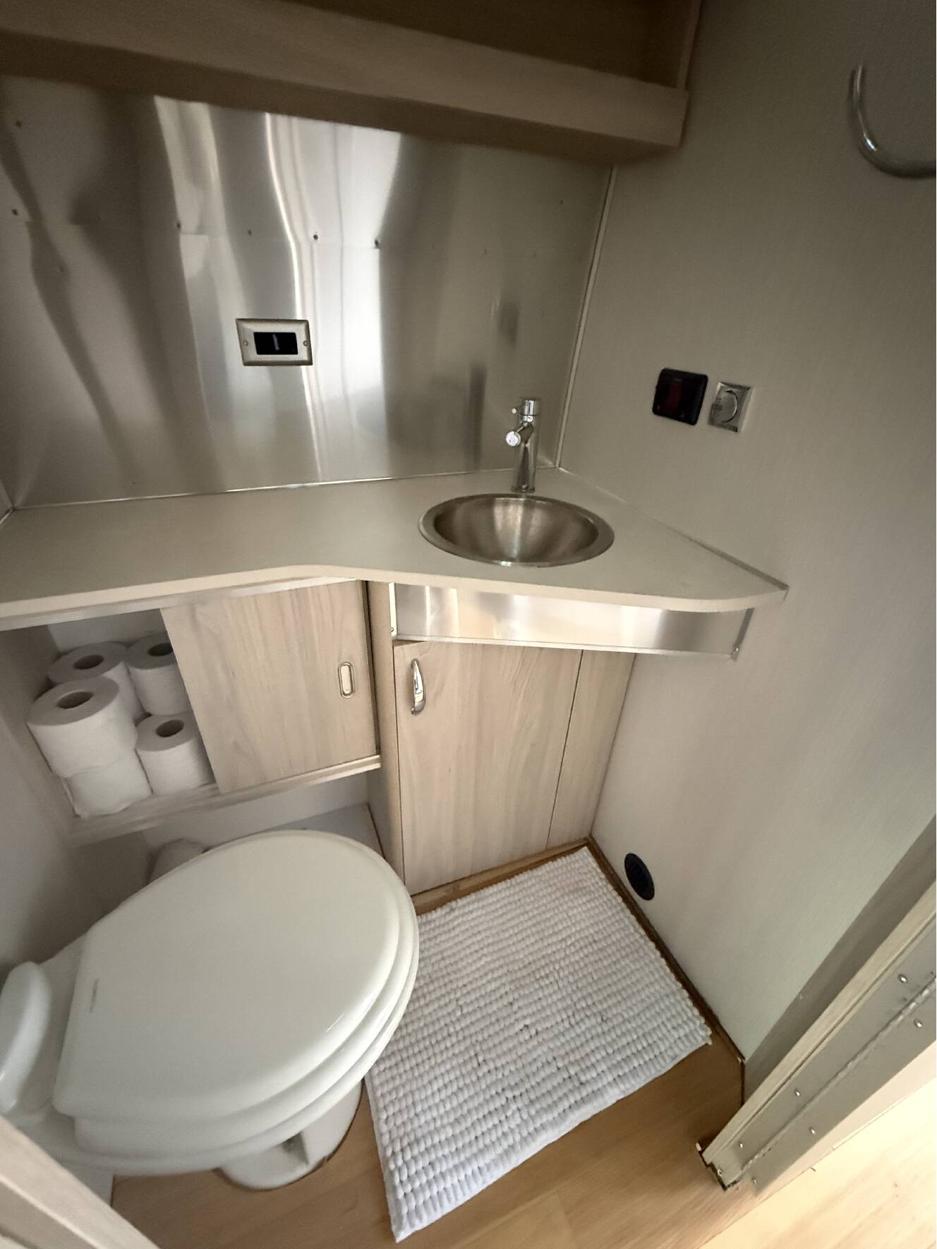 A photo of this 2019 Airstream GLOBETROTTER 25FB