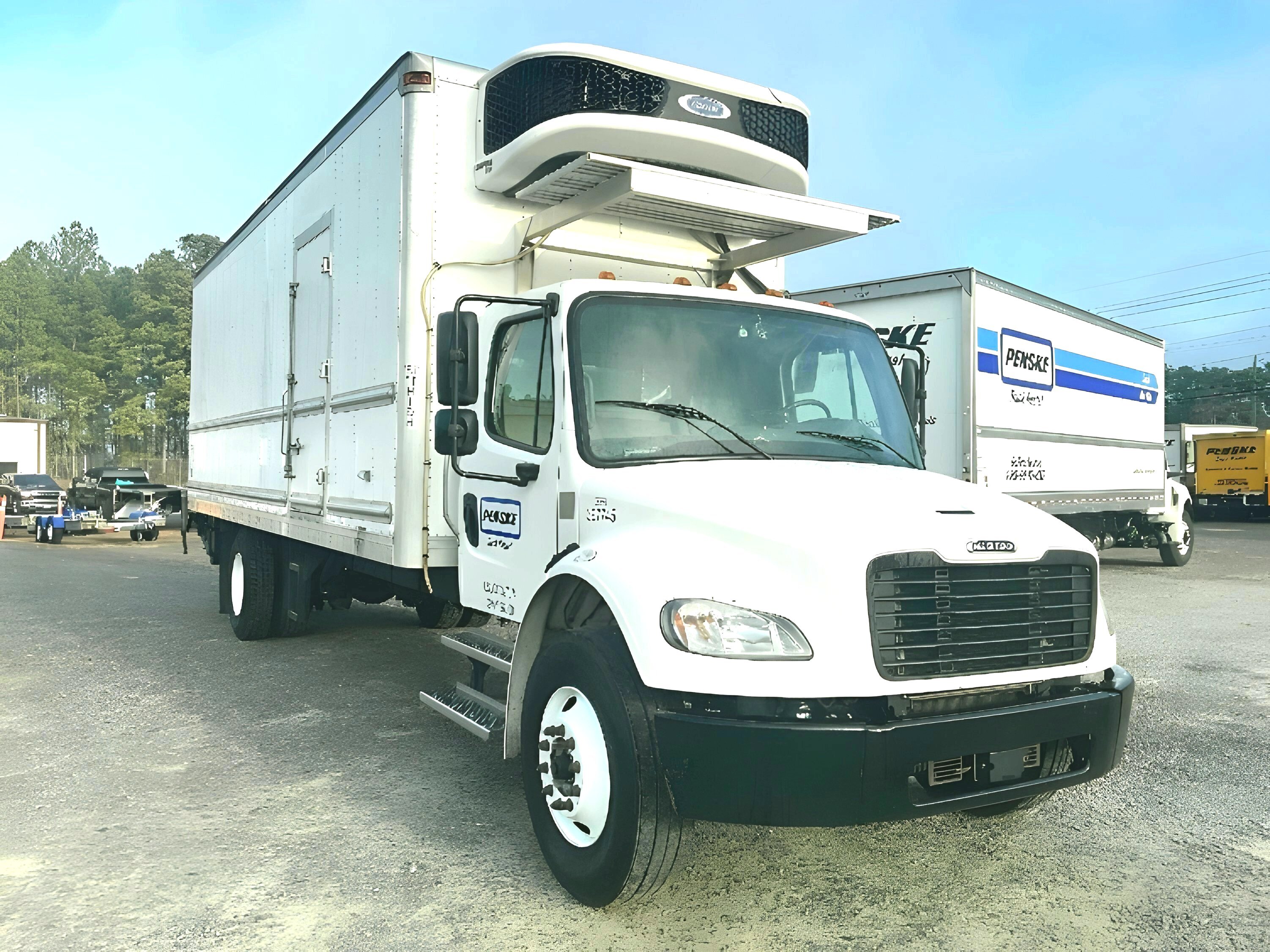 2022 FREIGHTLINER BUSINESS CLASS M2 106 in Mebane, NC