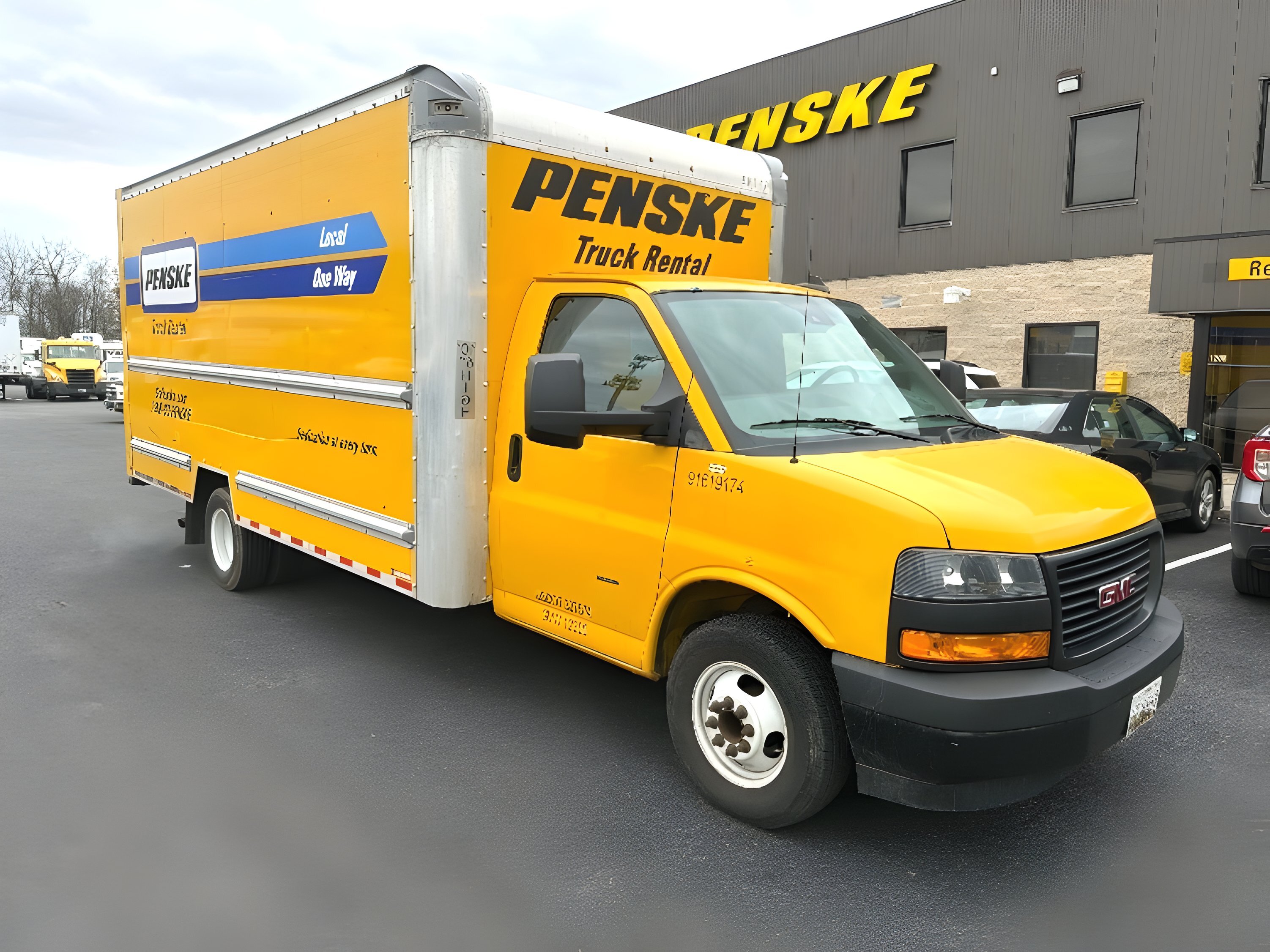 2021 GMC SAVANA in Belcamp, MD