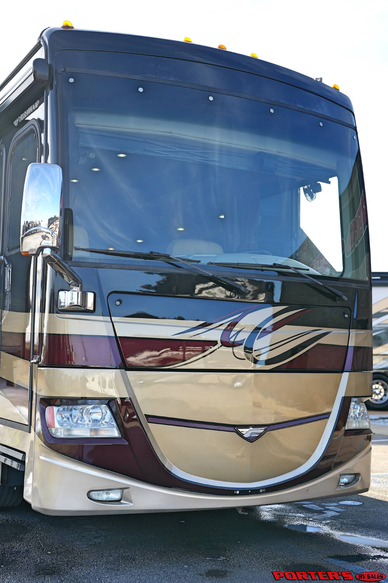 A photo of this 2012 Fleetwood DISCOVERY 40X