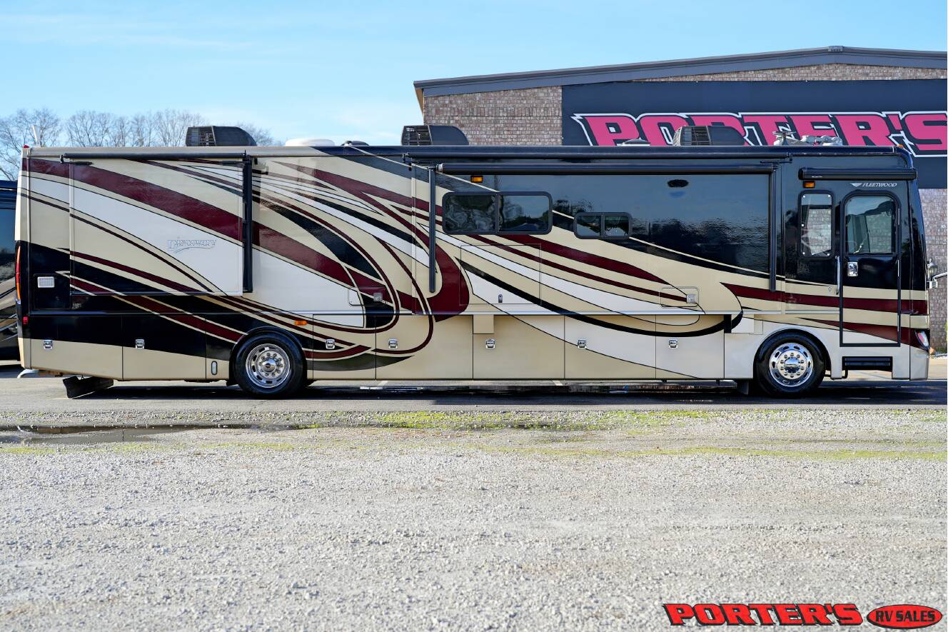 A photo of this 2012 Fleetwood DISCOVERY 40X