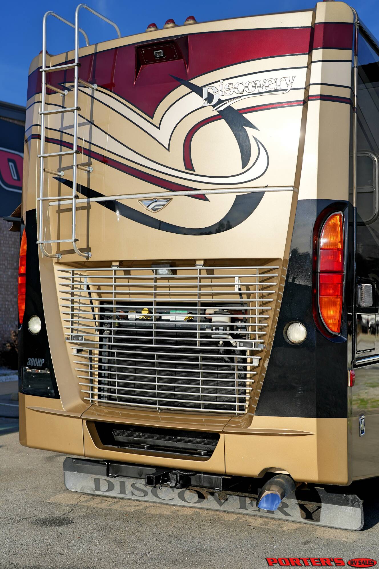 A photo of this 2012 Fleetwood DISCOVERY 40X