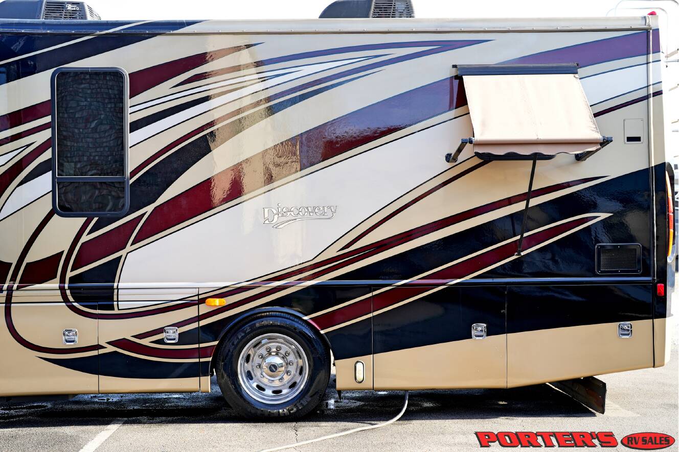 A photo of this 2012 Fleetwood DISCOVERY 40X