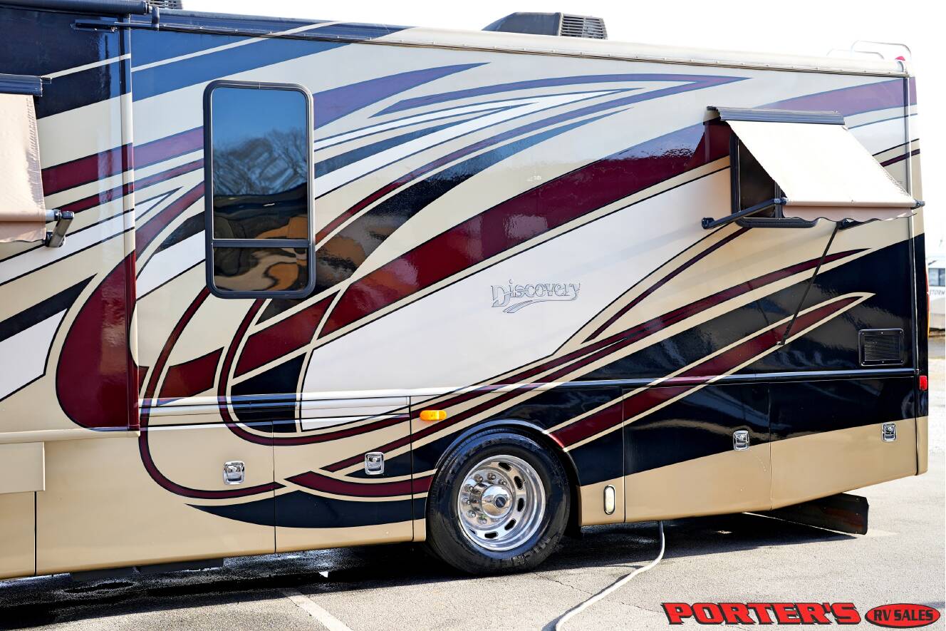A photo of this 2012 Fleetwood DISCOVERY 40X