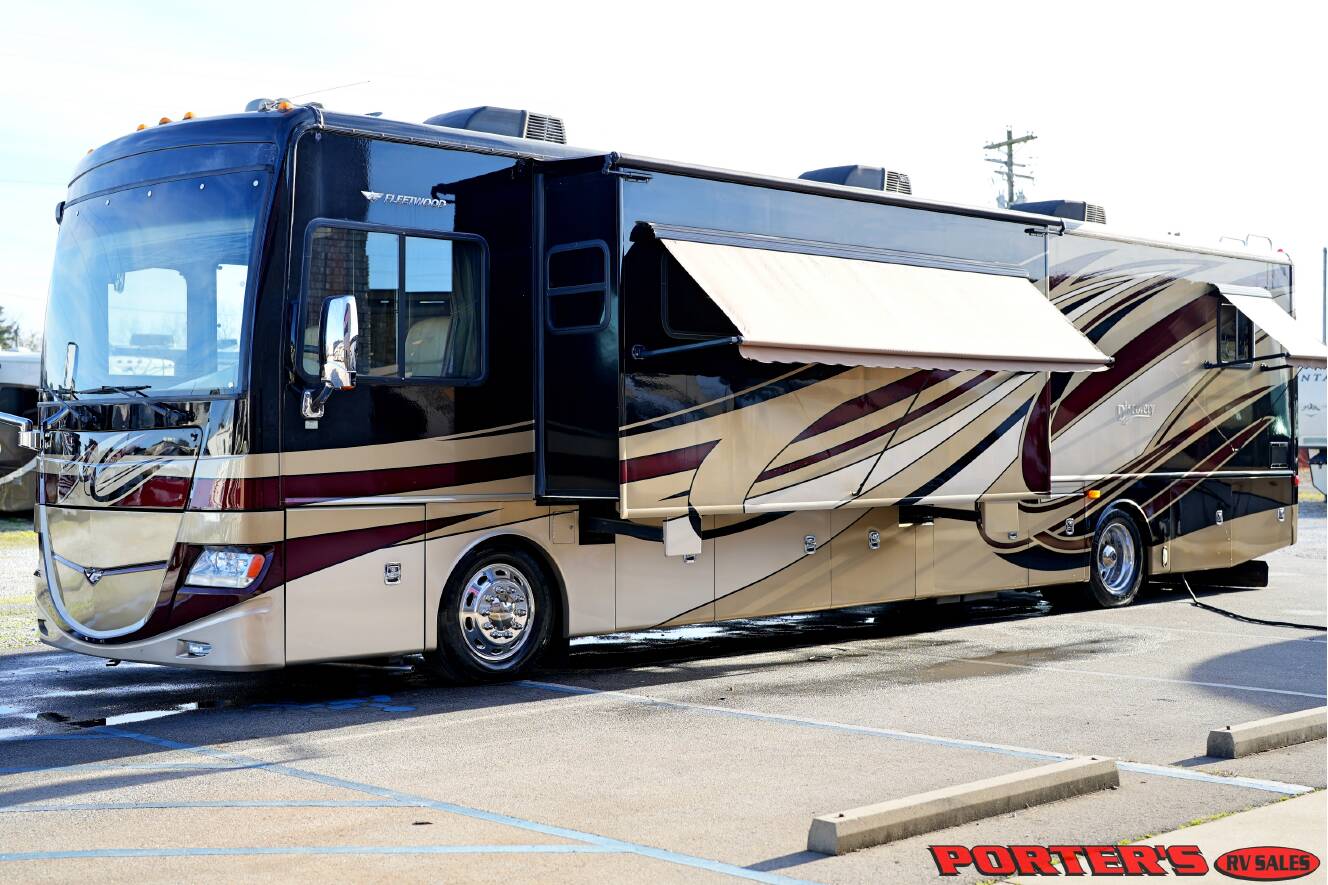 A photo of this 2012 Fleetwood DISCOVERY 40X