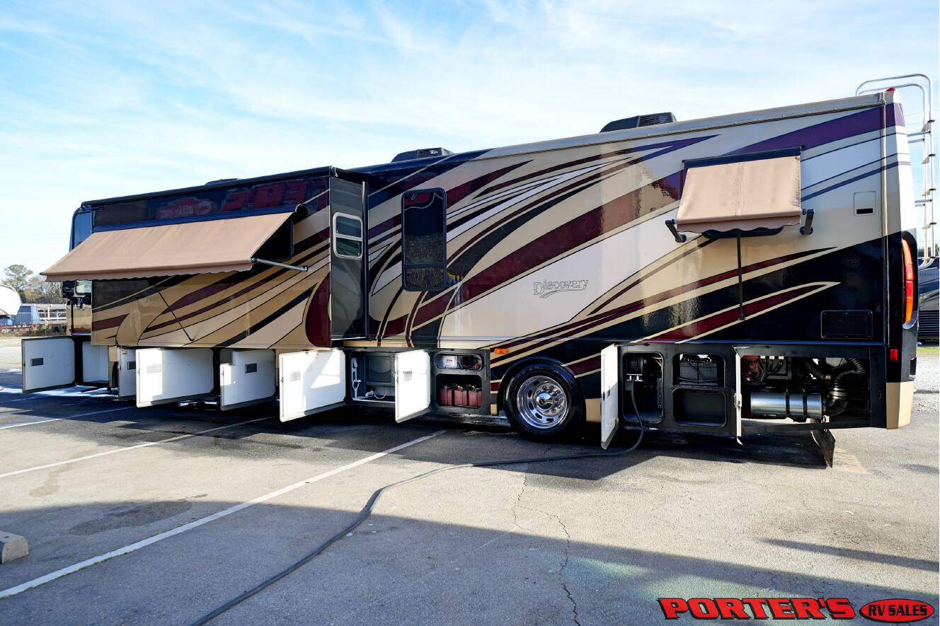 A photo of this 2012 Fleetwood DISCOVERY 40X
