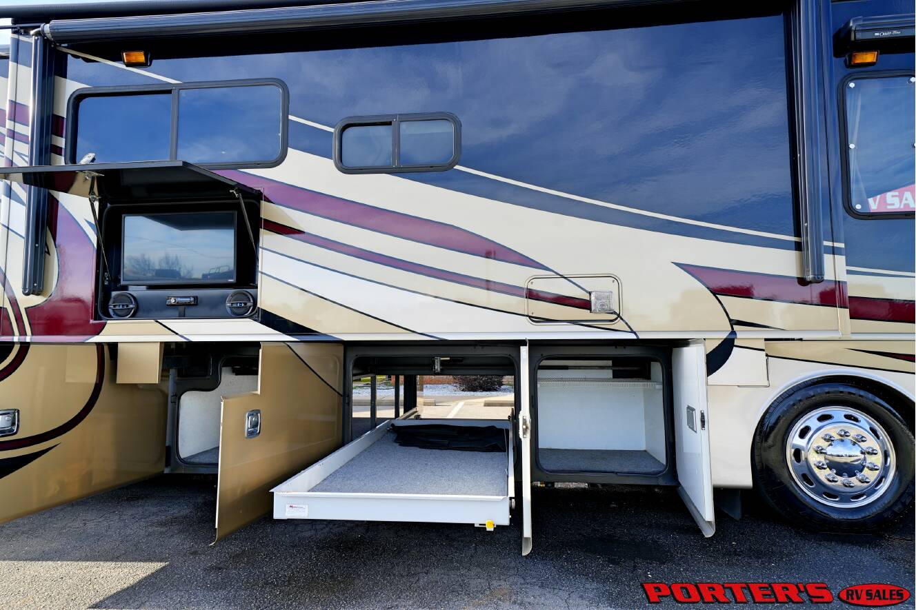 A photo of this 2012 Fleetwood DISCOVERY 40X