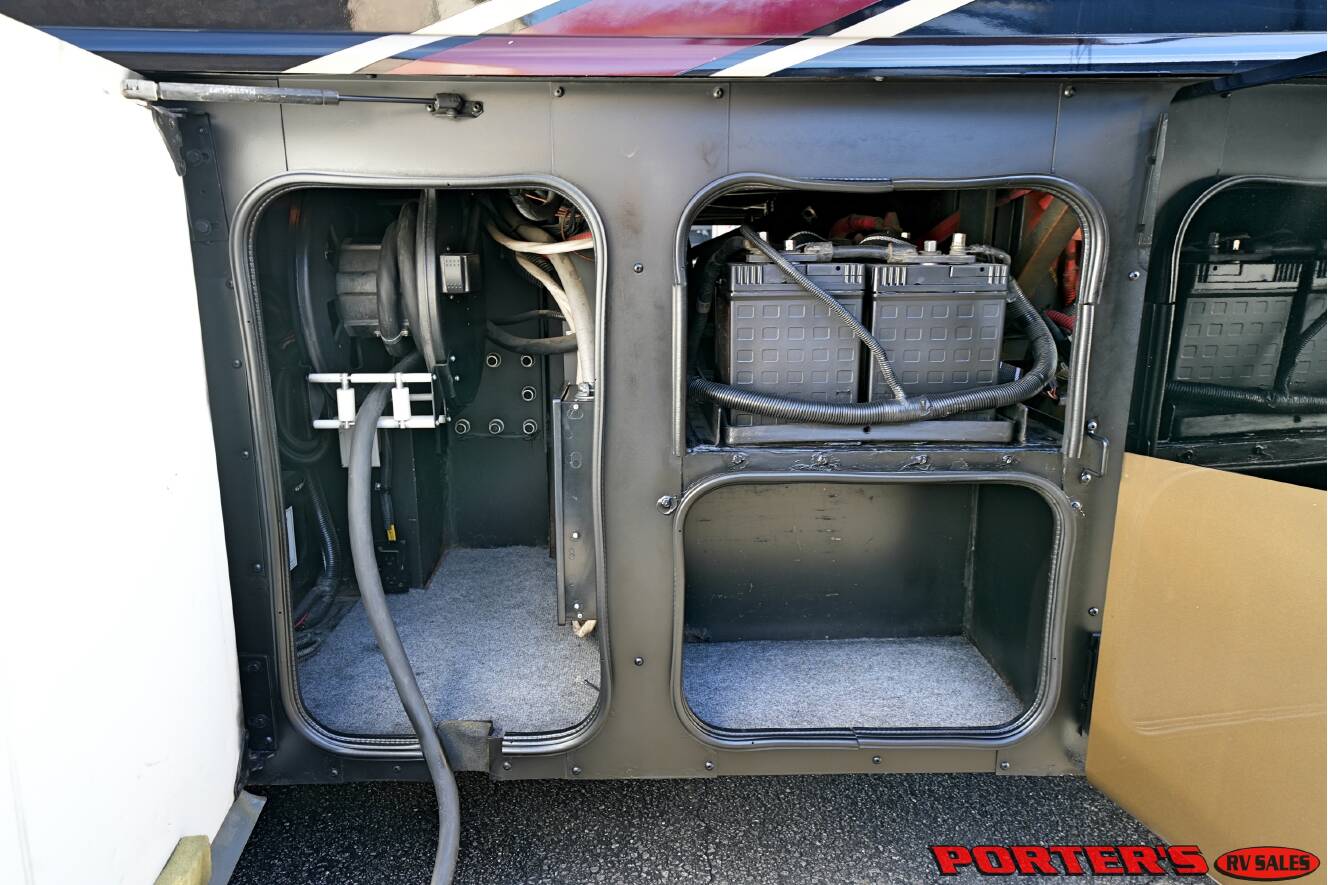 A photo of this 2012 Fleetwood DISCOVERY 40X