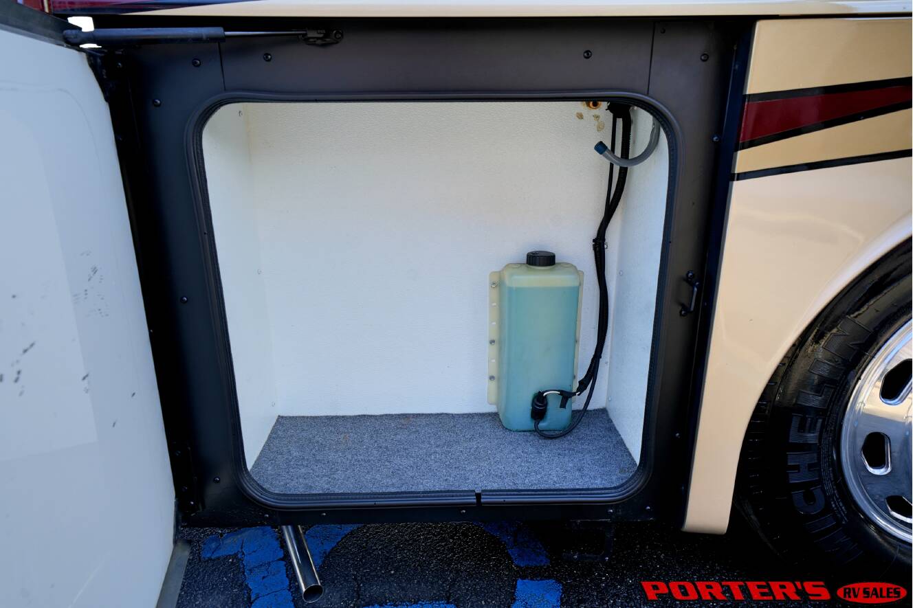 A photo of this 2012 Fleetwood DISCOVERY 40X