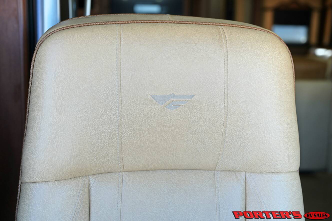 A photo of this 2012 Fleetwood DISCOVERY 40X