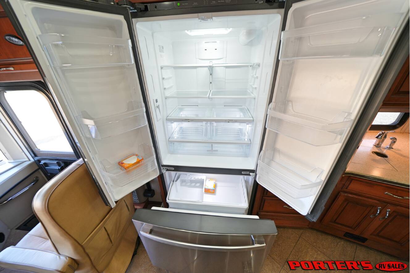 A photo of this 2012 Fleetwood DISCOVERY 40X