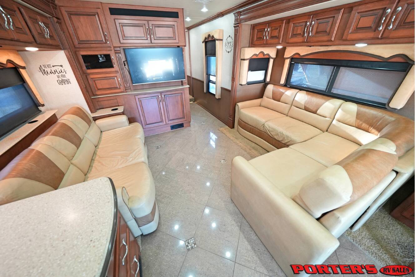 A photo of this 2012 Fleetwood DISCOVERY 40X