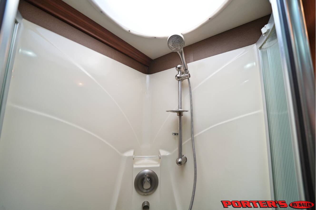 A photo of this 2012 Fleetwood DISCOVERY 40X
