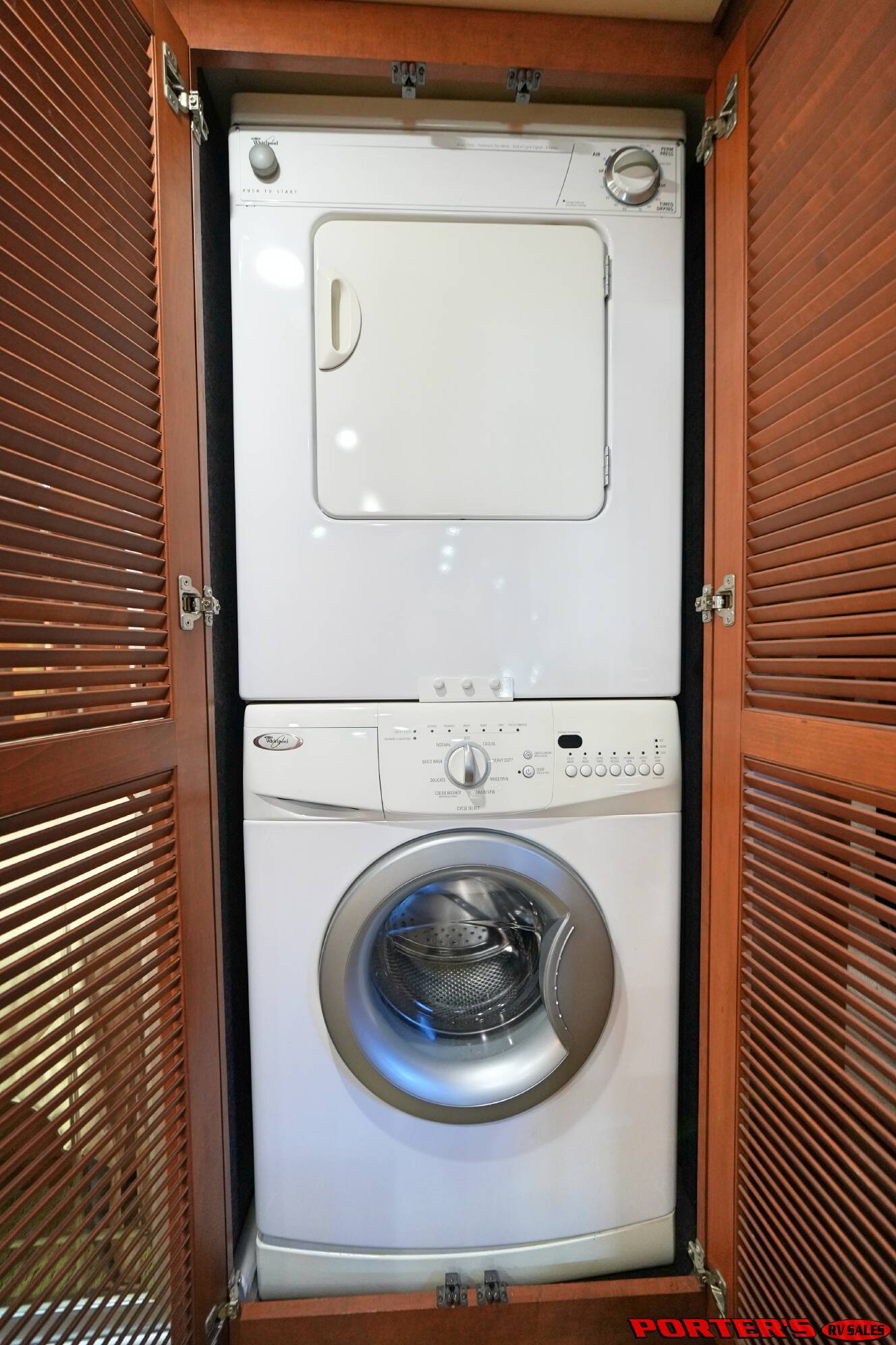A photo of this 2012 Fleetwood DISCOVERY 40X