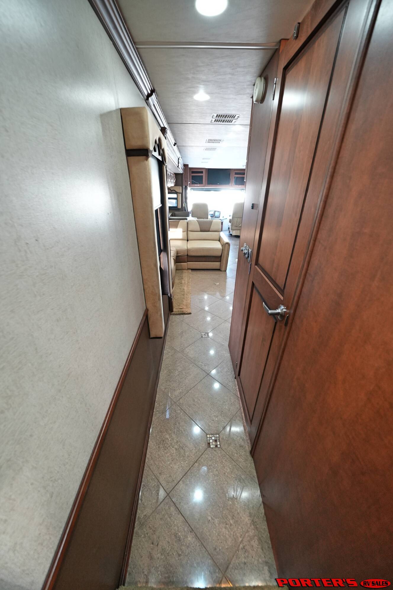 A photo of this 2012 Fleetwood DISCOVERY 40X